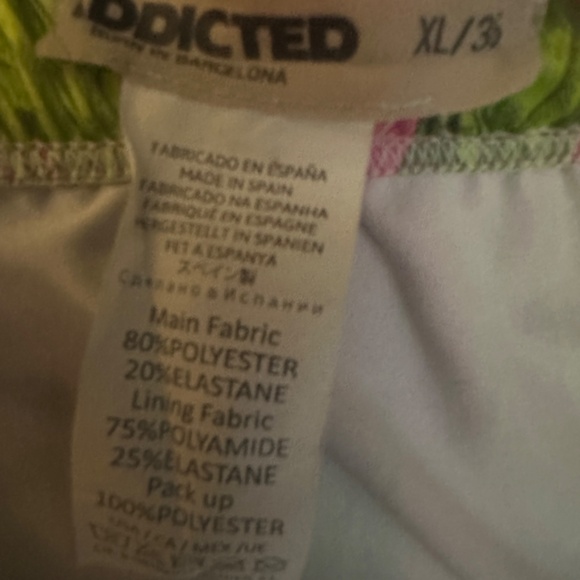 Addicted Pack Up Square Cut Swimsuit XL 36" waist Gently worn 80% polyester - Picture 5 of 7